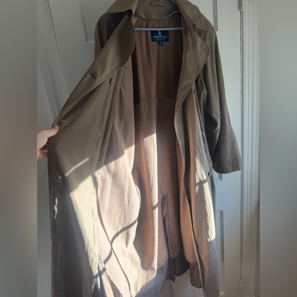 London Fog Limited Edition Trench Coat Tan Size 10 Detachable Liner Hood - Picture 6 of 11